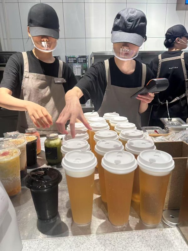 股市配资开户 “0元购”“满18减18”, 新一轮“外卖大战”又来了, 市民忙薅羊毛